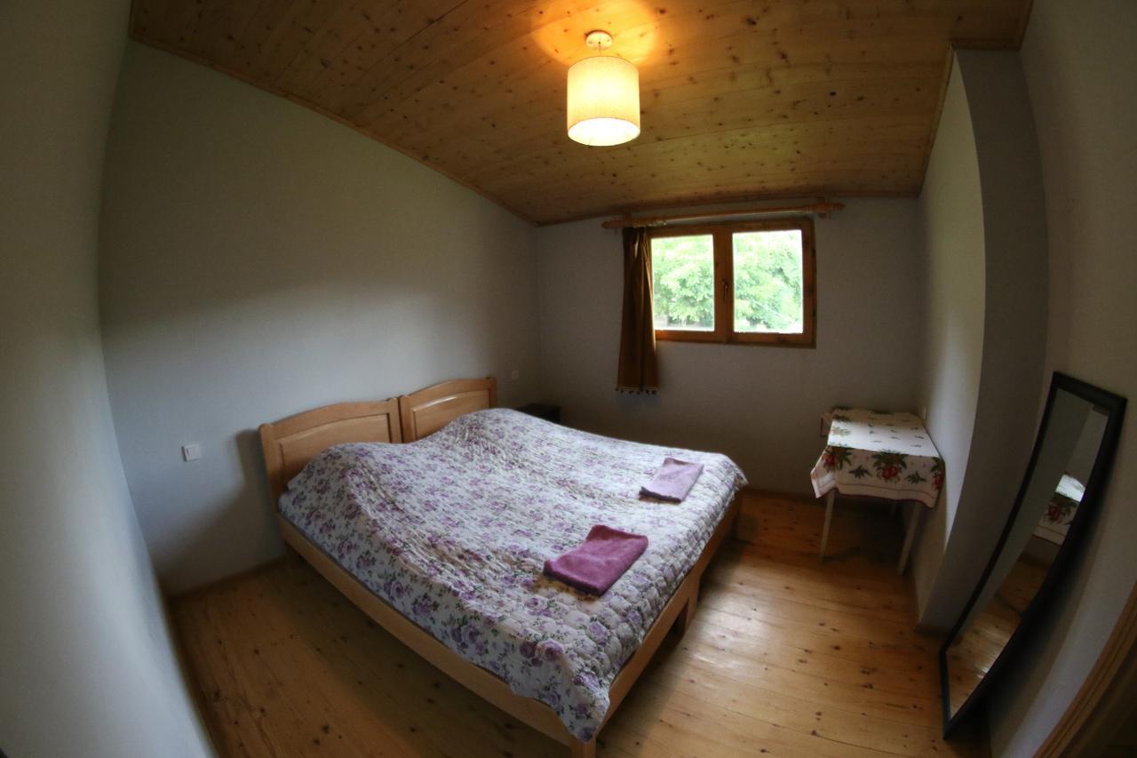 Guest House Keti Margiani Mestia Exteriör bild